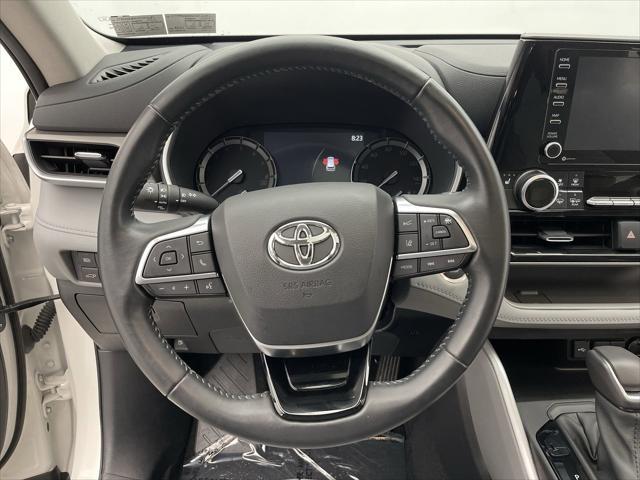 used 2021 Toyota Highlander car, priced at $38,600