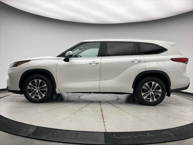 used 2021 Toyota Highlander car, priced at $38,600