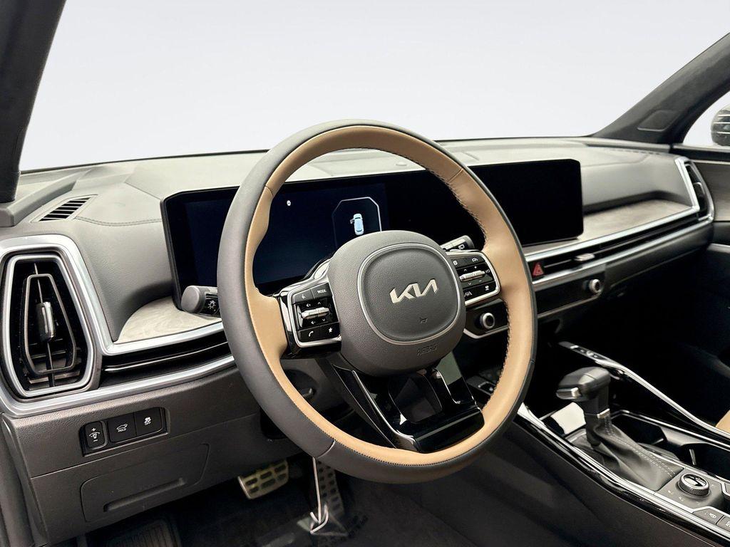 used 2025 Kia Sorento car, priced at $40,099