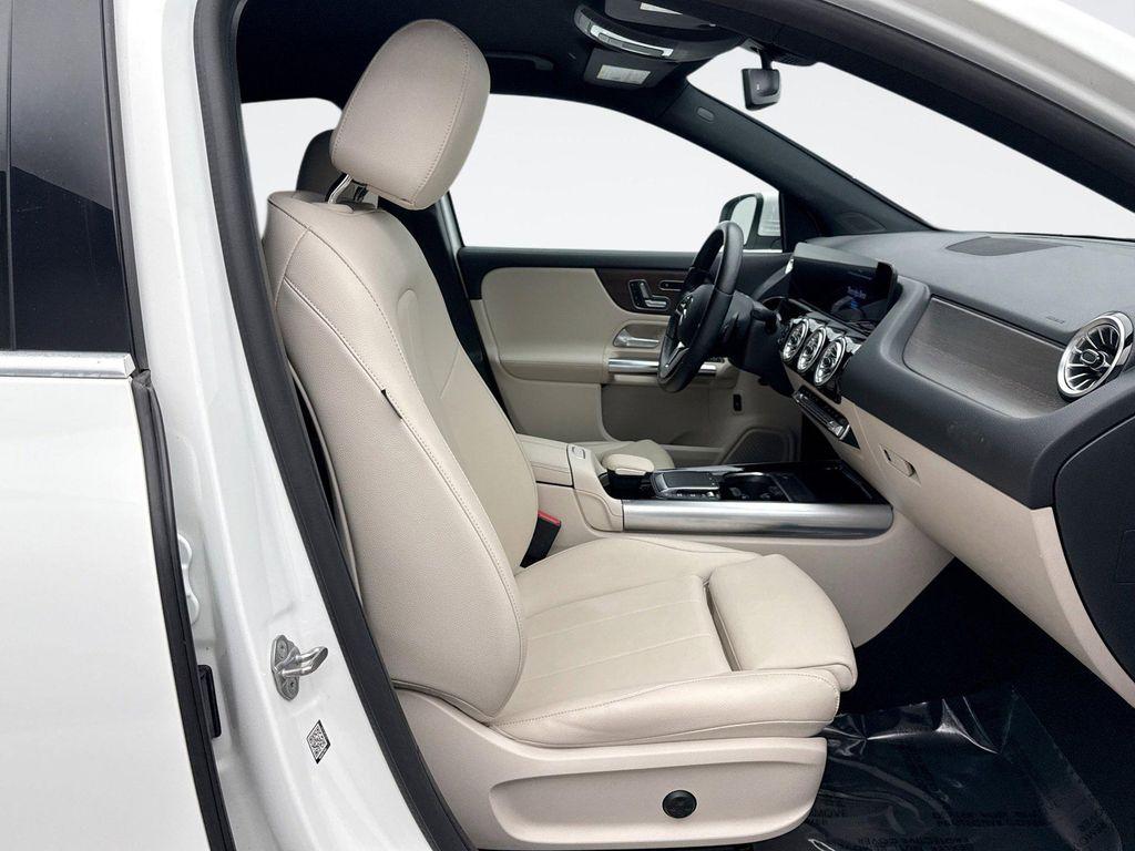 used 2022 Mercedes-Benz GLA 250 car, priced at $29,099