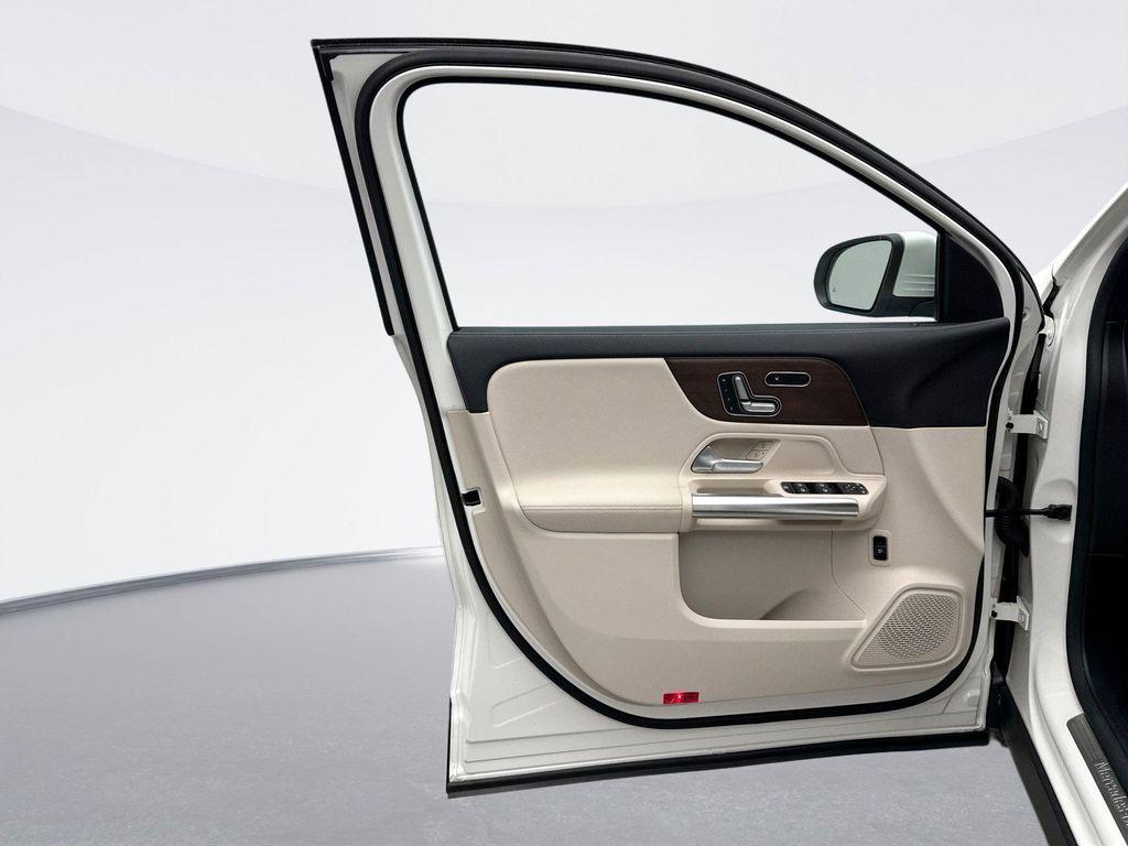 used 2022 Mercedes-Benz GLA 250 car, priced at $29,099