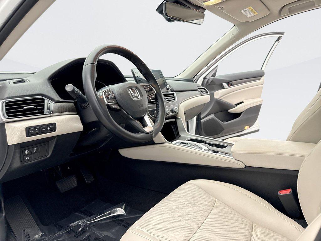 used 2021 Honda Accord Hybrid car, priced at $26,399