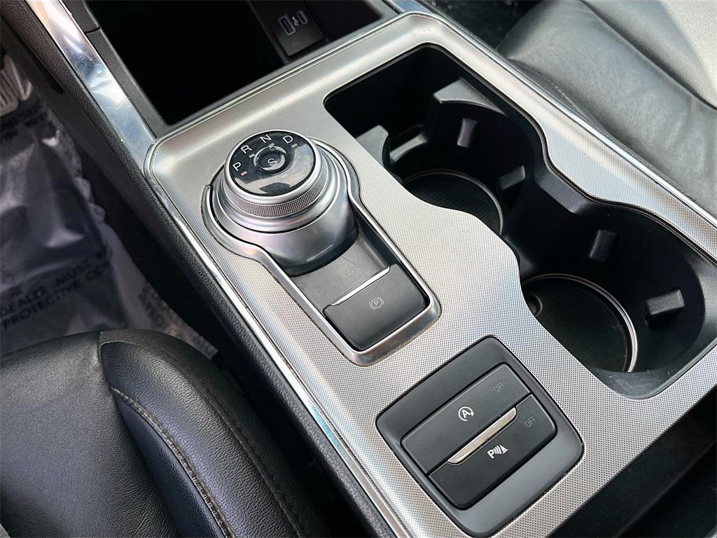 used 2022 Ford Edge car, priced at $20,000
