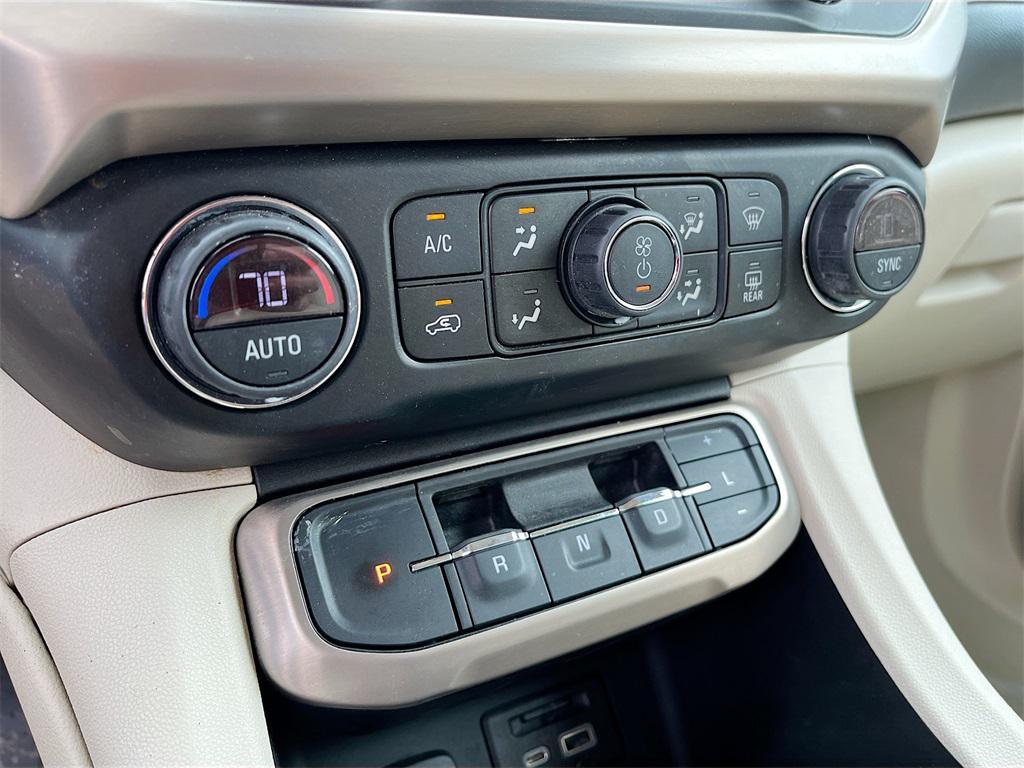used 2022 GMC Acadia car, priced at $31,600