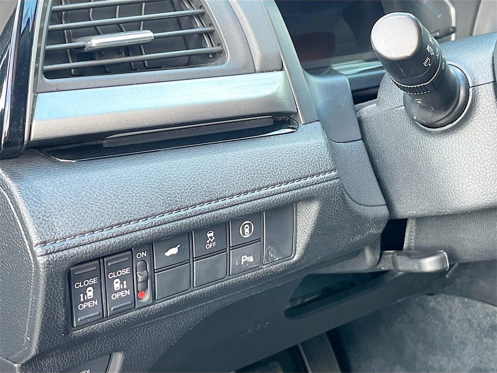 used 2021 Honda Odyssey car, priced at $26,300
