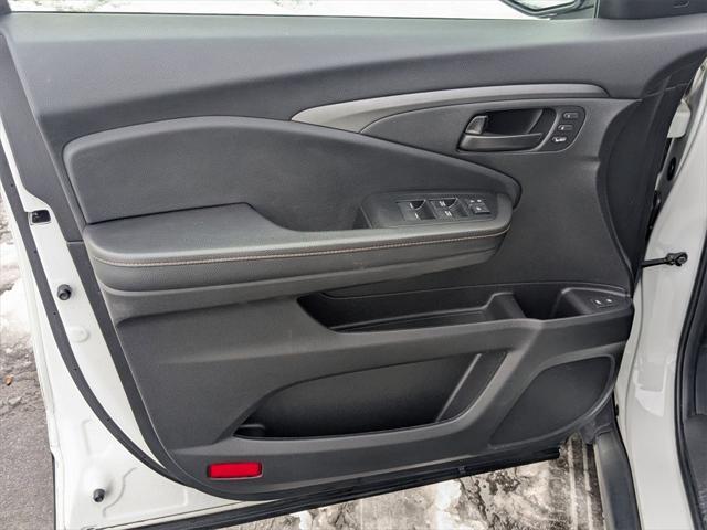 used 2022 Honda Pilot car, priced at $28,100