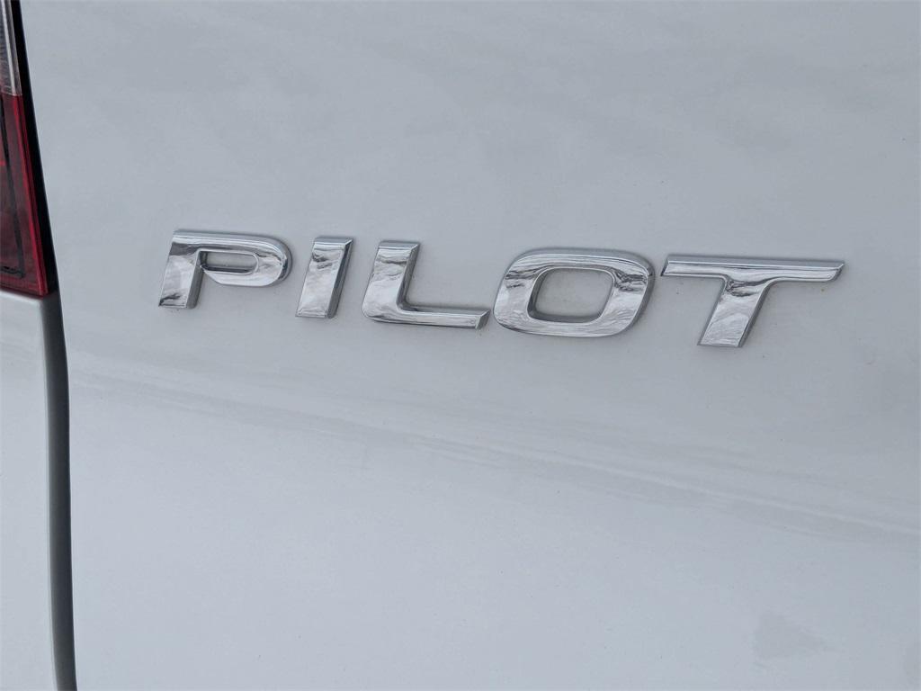 used 2022 Honda Pilot car, priced at $26,900