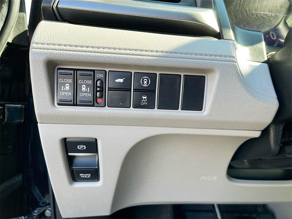 used 2022 Honda Odyssey car, priced at $25,000