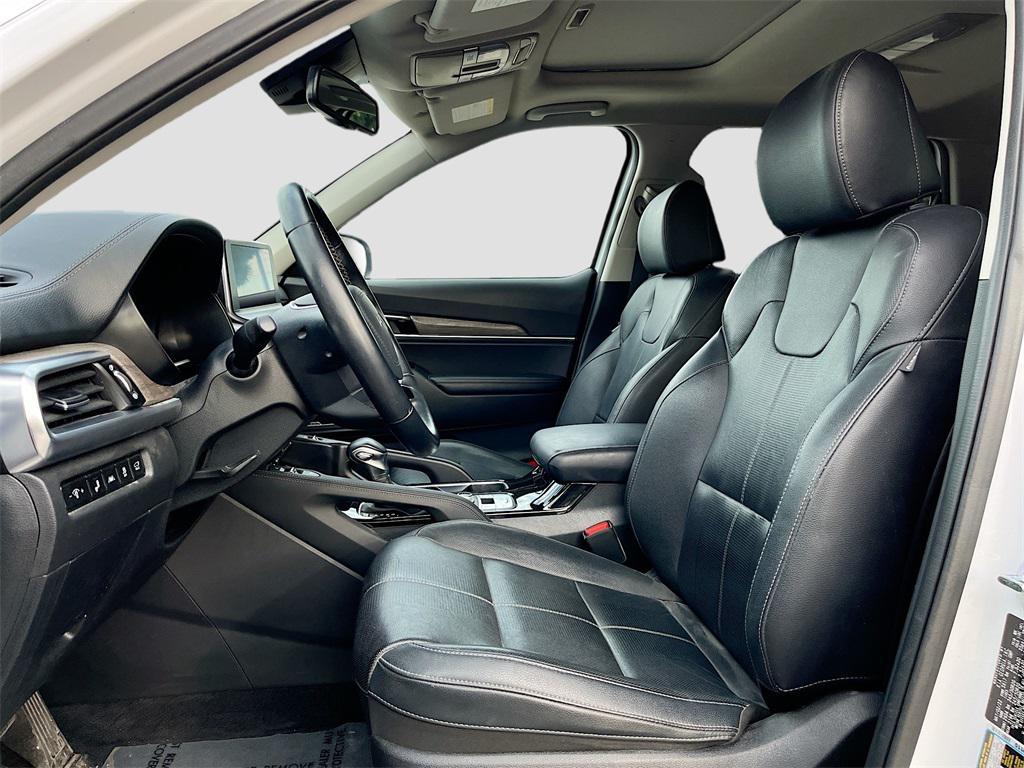 used 2022 Kia Telluride car, priced at $30,800