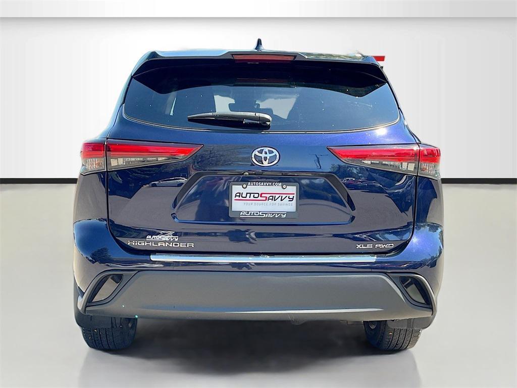used 2023 Toyota Highlander car, priced at $34,300