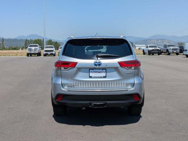 used 2019 Toyota Highlander Hybrid car, priced at $24,800