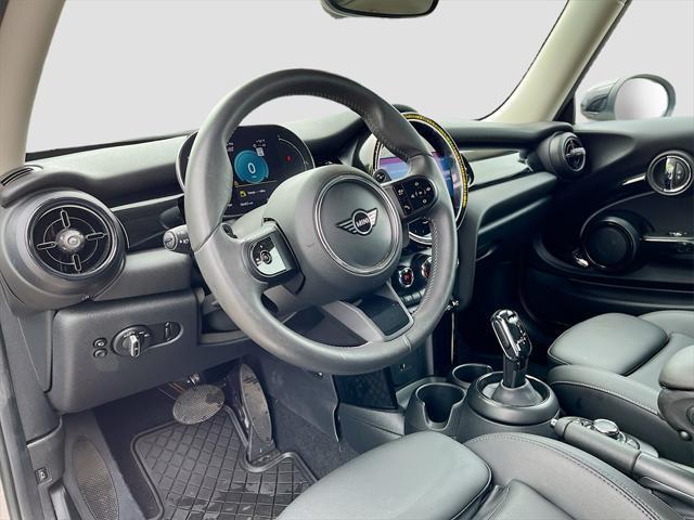 used 2024 MINI Hardtop car, priced at $22,100