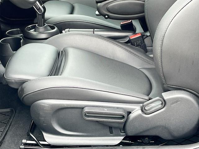 used 2024 MINI Hardtop car, priced at $22,100