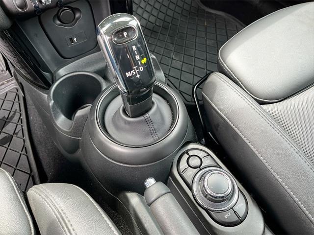 used 2024 MINI Hardtop car, priced at $22,100