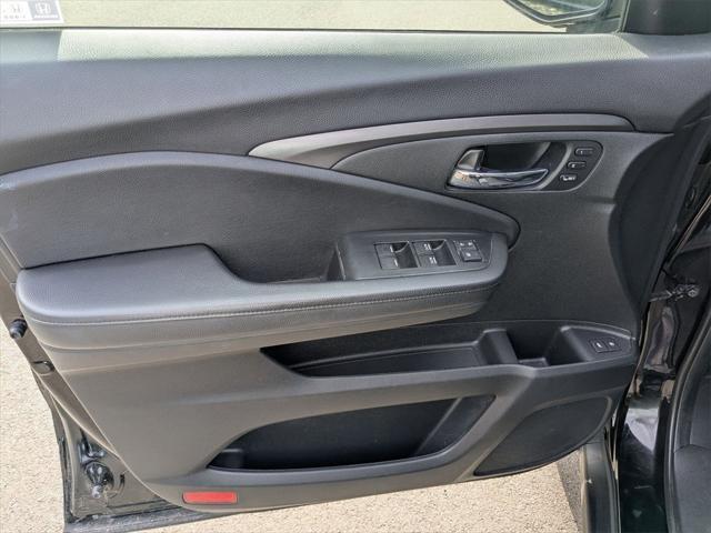 used 2022 Honda Pilot car, priced at $30,700