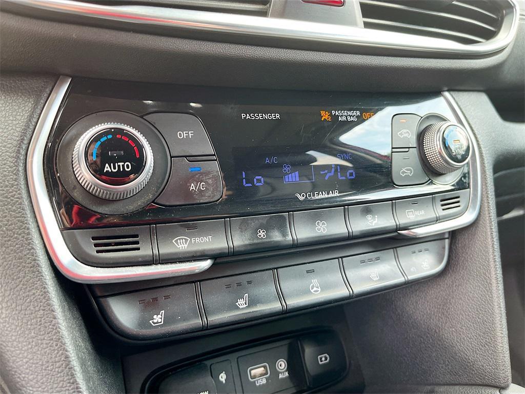 used 2020 Hyundai Santa Fe car, priced at $15,700
