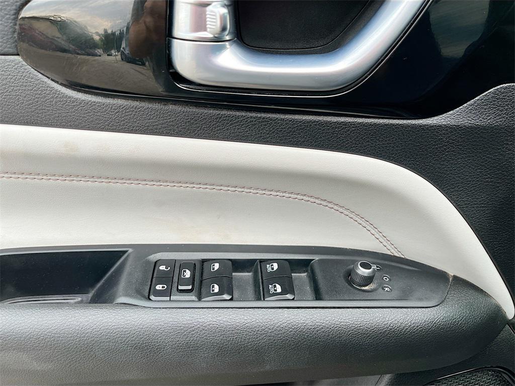 used 2023 Jeep Compass car, priced at $22,500