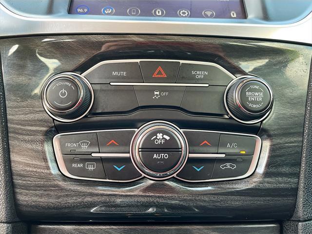 used 2021 Chrysler 300 car, priced at $18,800