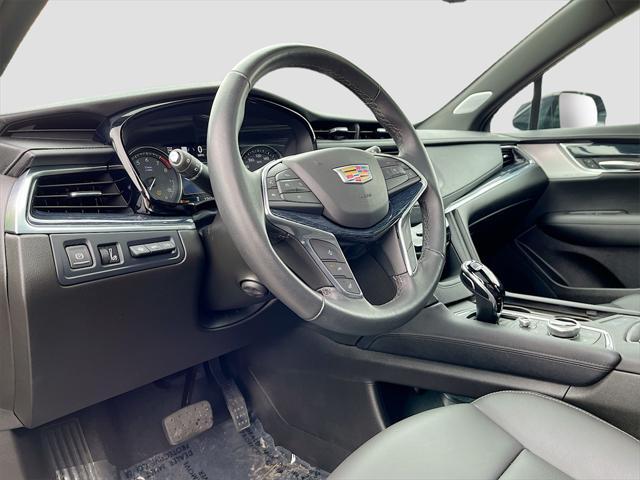 used 2024 Cadillac XT5 car, priced at $36,500