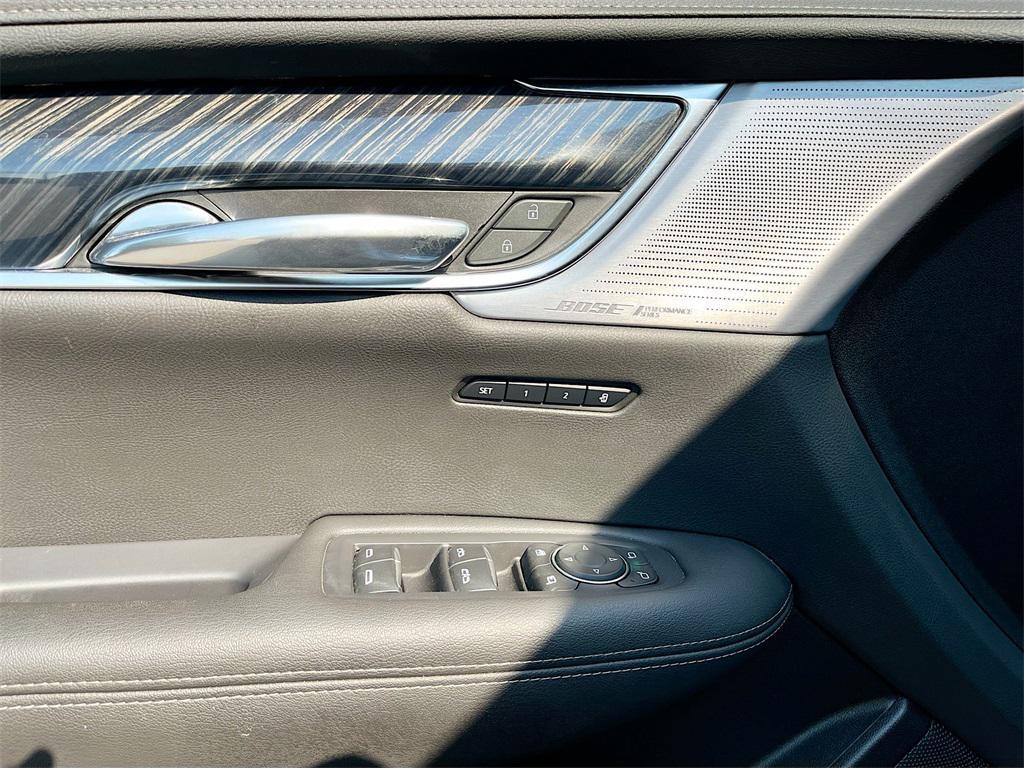 used 2024 Cadillac XT6 car, priced at $41,000