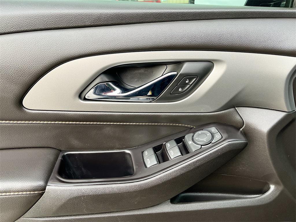used 2019 Chevrolet Traverse car, priced at $17,300