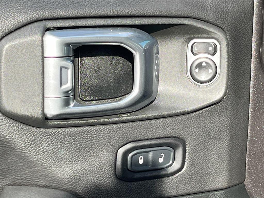 used 2021 Jeep Gladiator car, priced at $35,000