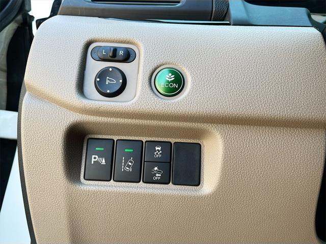 used 2018 Honda Pilot car, priced at $23,300