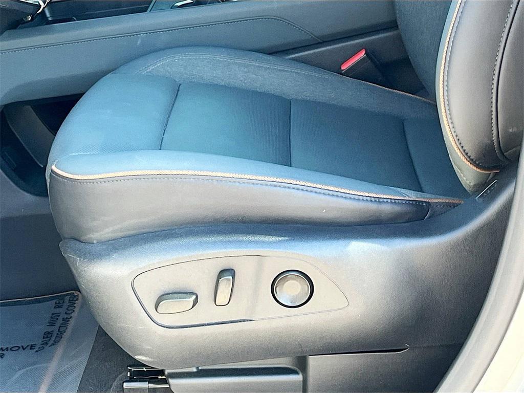 used 2024 GMC Acadia car, priced at $40,000