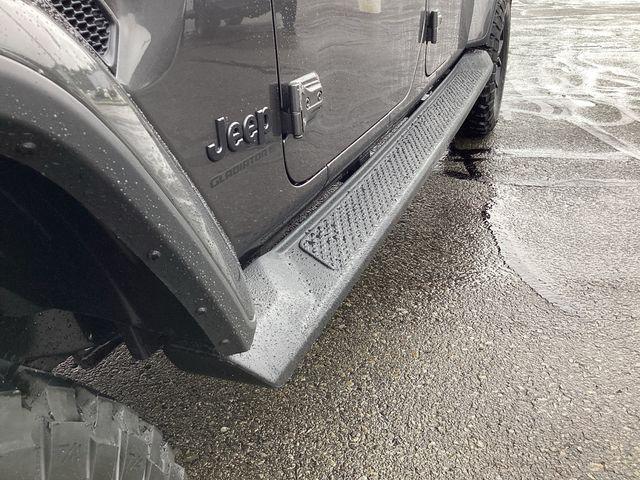 new 2025 Jeep Gladiator car, priced at $46,887