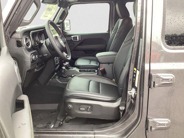 new 2025 Jeep Gladiator car, priced at $46,887