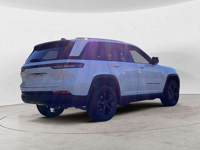 new 2024 Jeep Grand Cherokee car, priced at $42,246