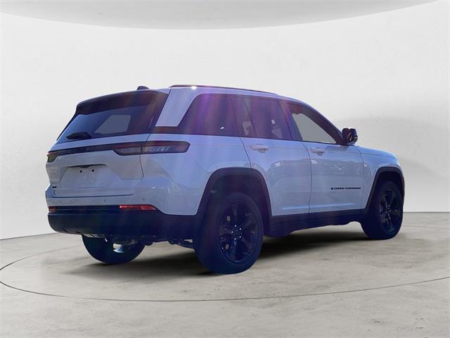 new 2024 Jeep Grand Cherokee car, priced at $44,575