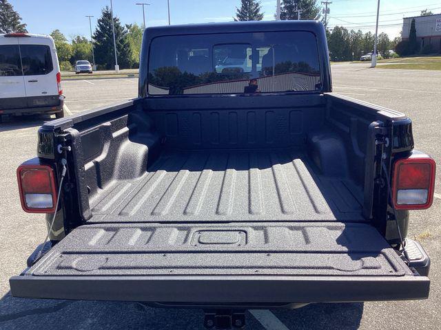new 2025 Jeep Gladiator car, priced at $48,331
