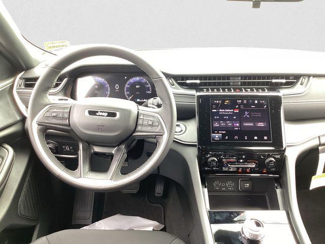 new 2025 Jeep Grand Cherokee car, priced at $41,117