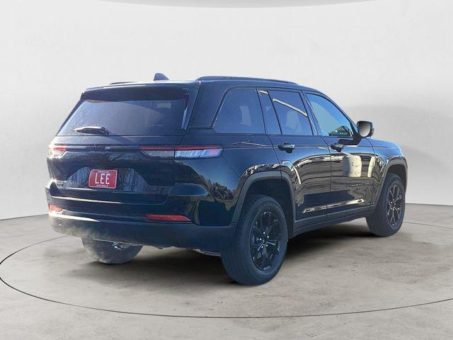 new 2025 Jeep Grand Cherokee car, priced at $43,780