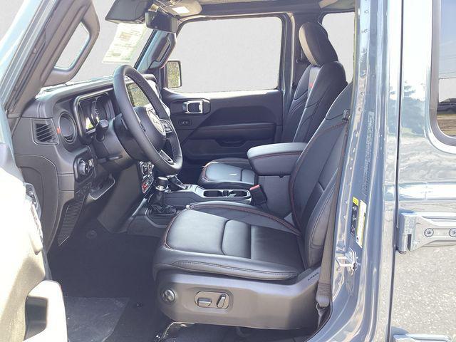 new 2025 Jeep Wrangler car, priced at $57,078