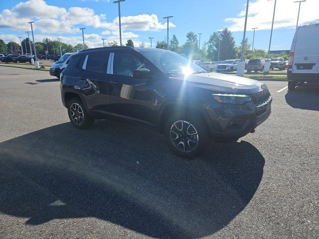 new 2024 Jeep Compass car, priced at $38,060