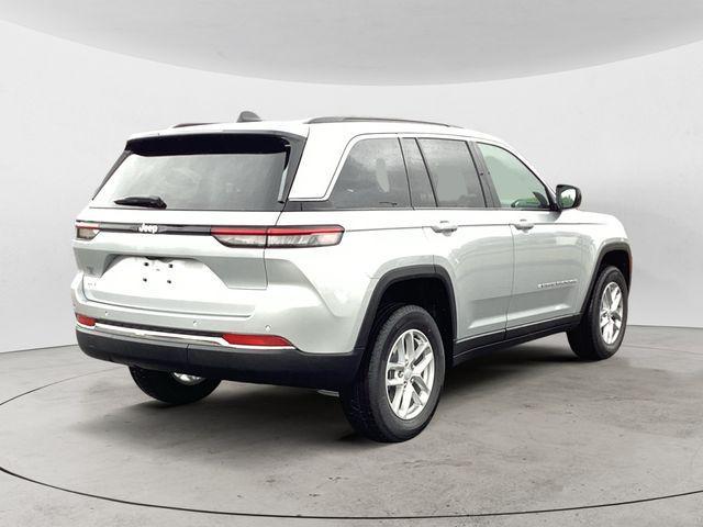new 2025 Jeep Grand Cherokee car, priced at $39,572