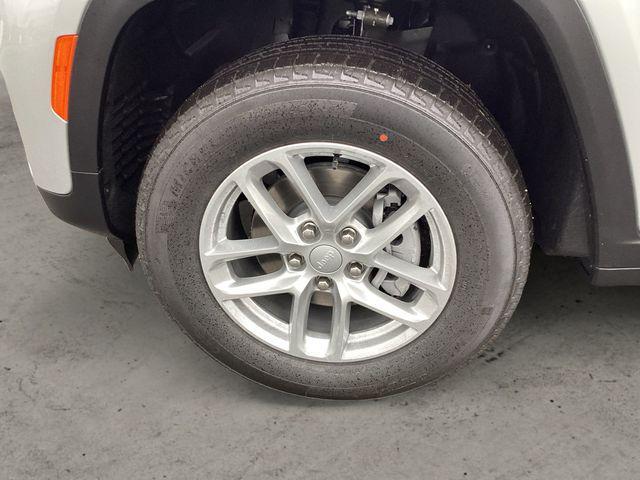 new 2025 Jeep Grand Cherokee car, priced at $39,572