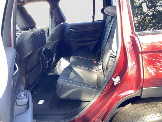 new 2025 Jeep Grand Cherokee car, priced at $37,259