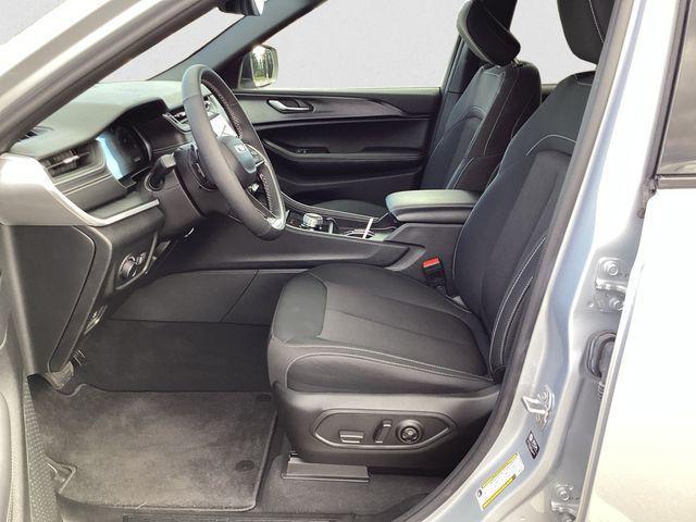 new 2025 Jeep Grand Cherokee L car, priced at $36,965