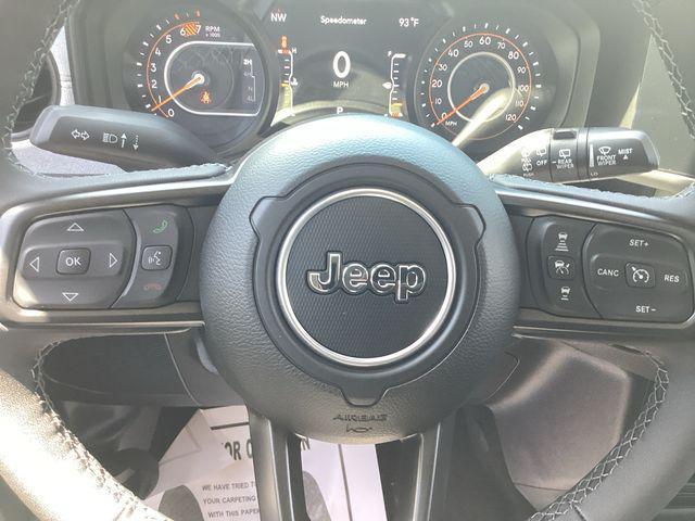 new 2025 Jeep Wrangler car, priced at $46,149