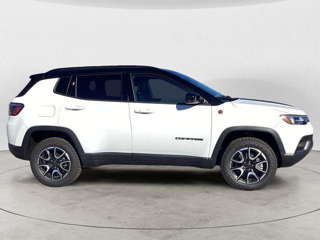 new 2026 Jeep Compass car, priced at $33,390