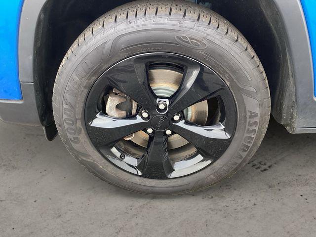 used 2021 Jeep Cherokee car, priced at $20,991