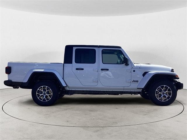 new 2024 Jeep Gladiator car, priced at $44,208