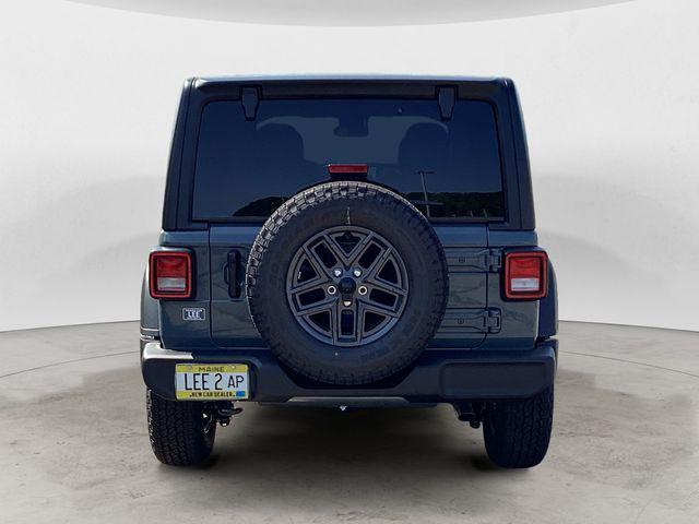 new 2025 Jeep Wrangler car, priced at $47,246