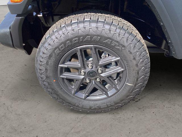 new 2025 Jeep Wrangler car, priced at $47,246
