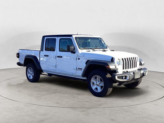 used 2023 Jeep Gladiator car, priced at $31,494