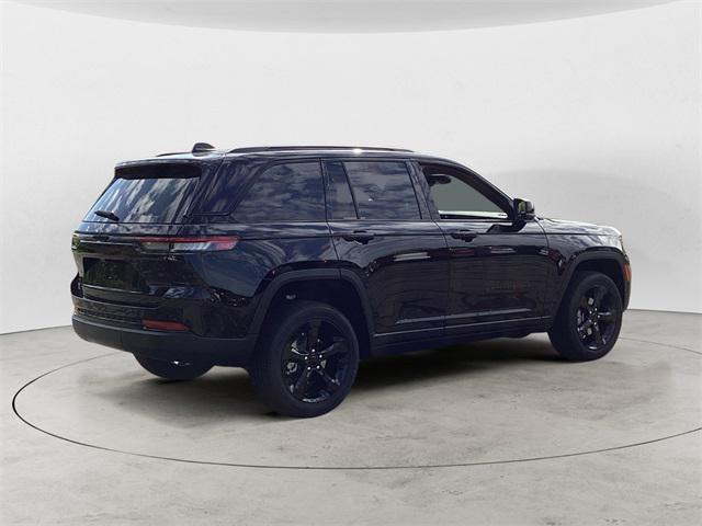 new 2024 Jeep Grand Cherokee car, priced at $45,670