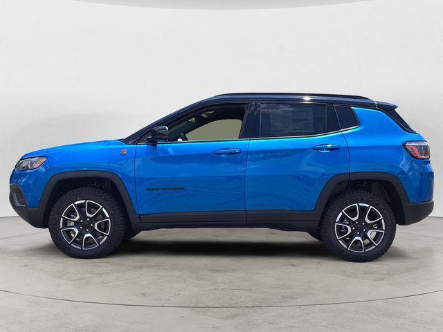 new 2024 Jeep Compass car, priced at $31,500